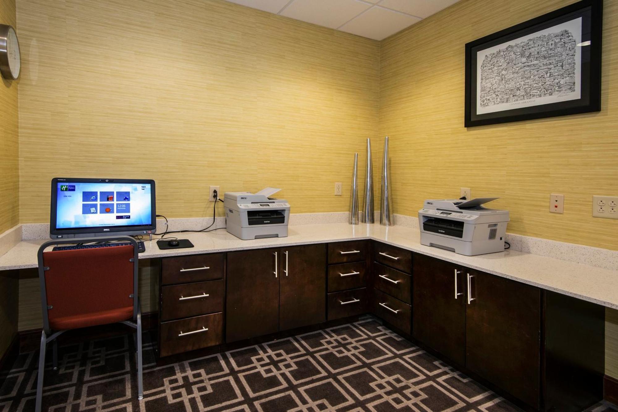 Holiday Inn Express Conway By Ihg Екстериор снимка
