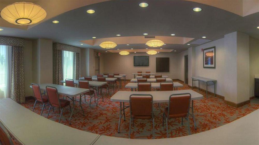 Holiday Inn Express Conway By Ihg Екстериор снимка