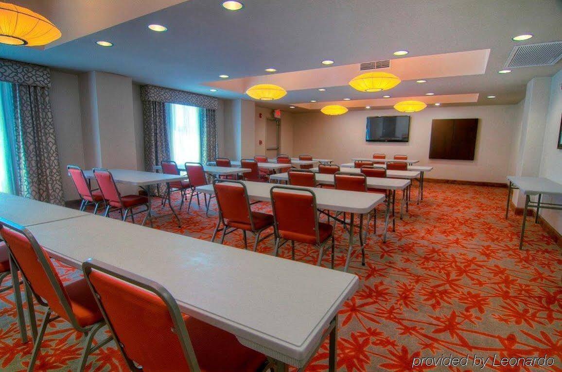 Holiday Inn Express Conway By Ihg Екстериор снимка